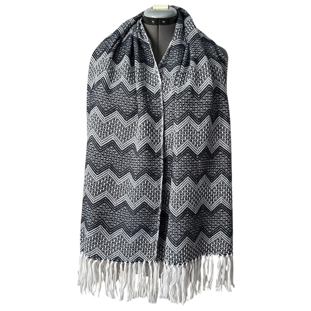 Alpaca made in Peru fringed scarf